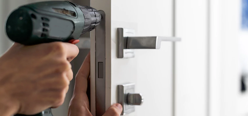 Locksmith For Lock Replacement Near Me in Rancho San Diego, CA